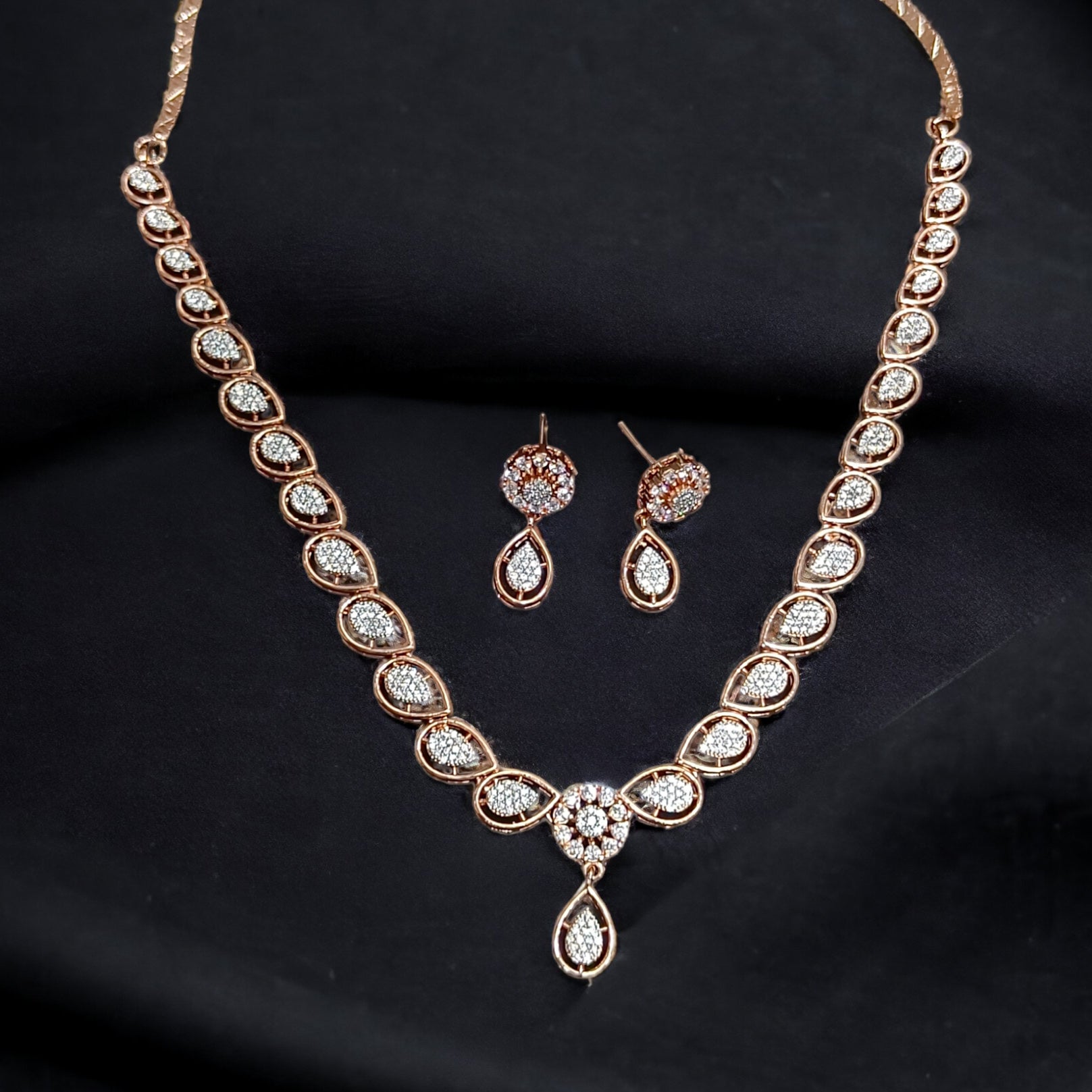 FW Luxury Rose Gold Plated A D Stone Necklace with Earrings