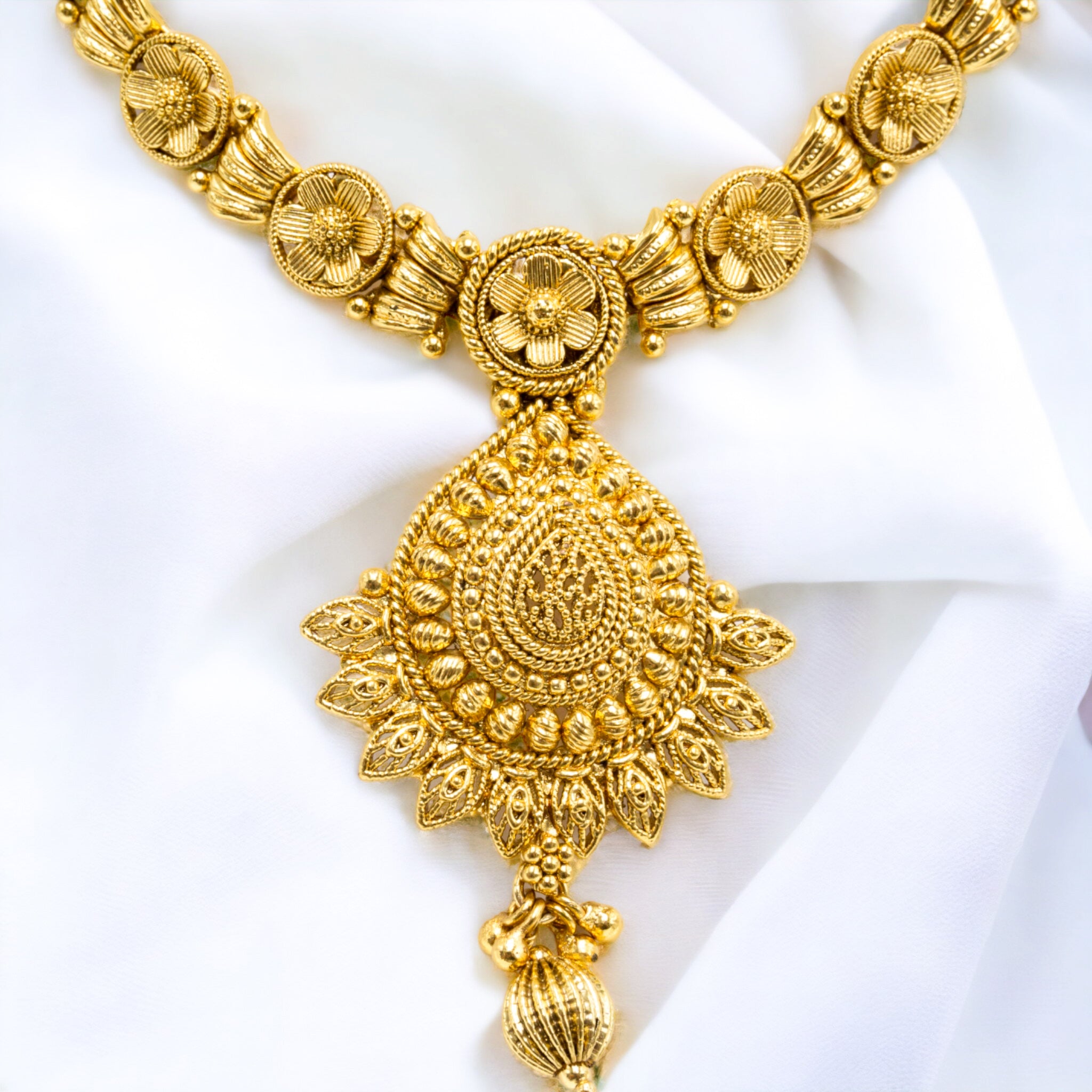 FW Premium Gold Plated Necklace with Earrings