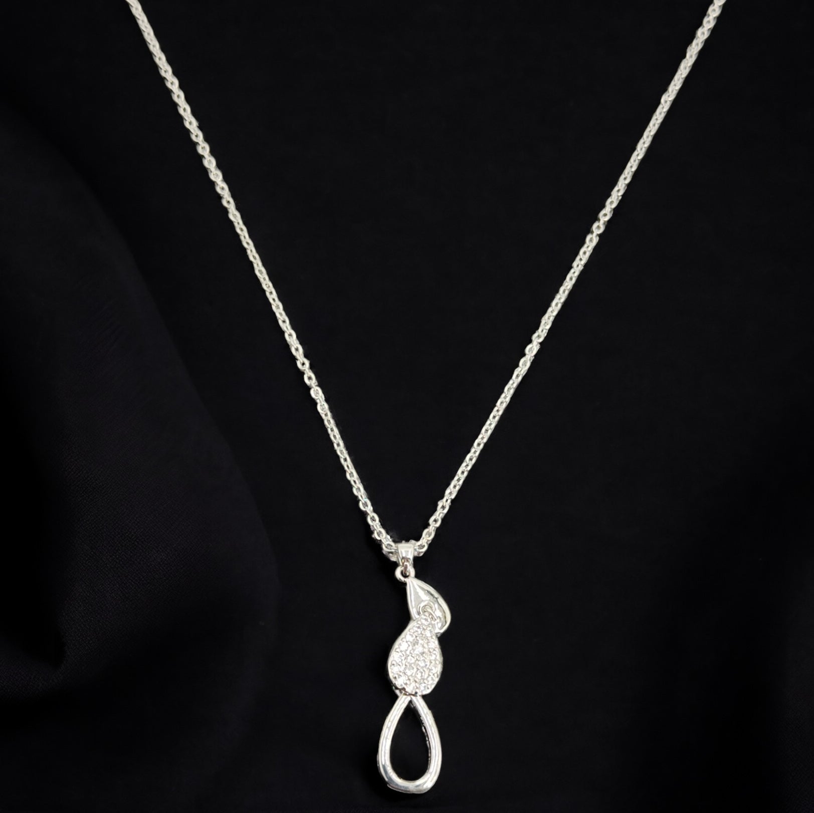 FW Rhodium Plated CZ A D Stone Chain Pendant