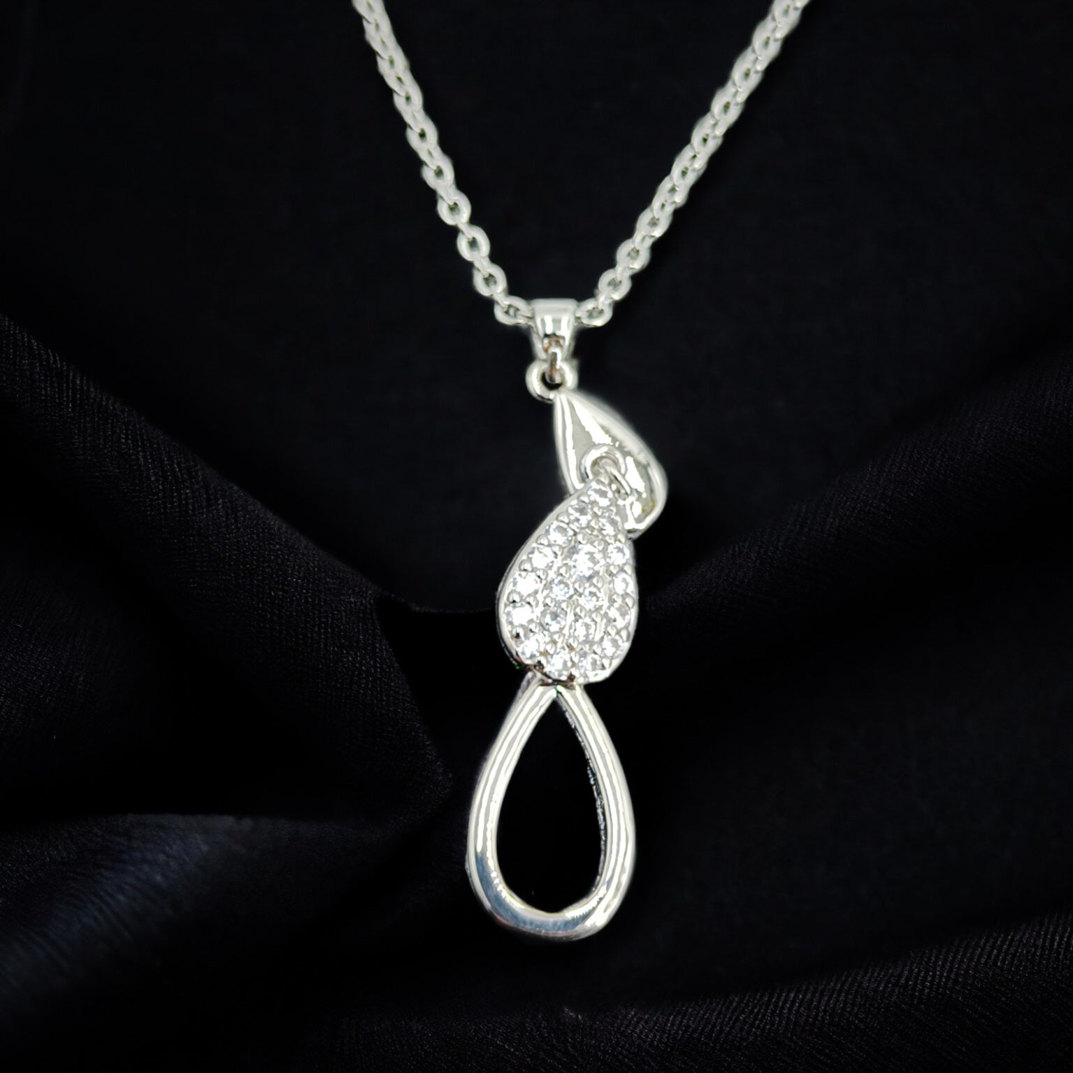 FW Rhodium Plated CZ A D Stone Chain Pendant