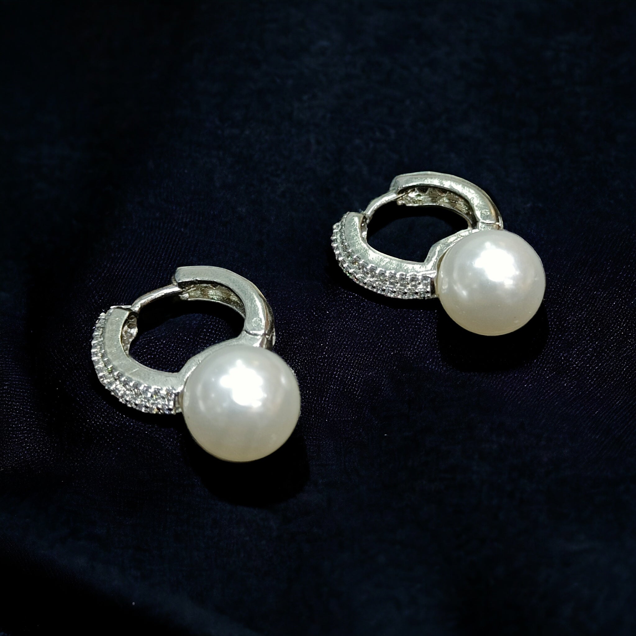 FW Rhodium Plated White Pearl Bali Western Earring