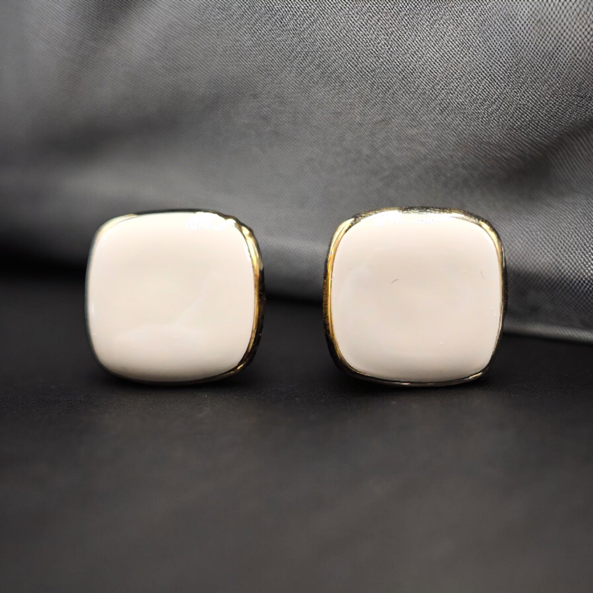 FW Voguish Cream Color Studs