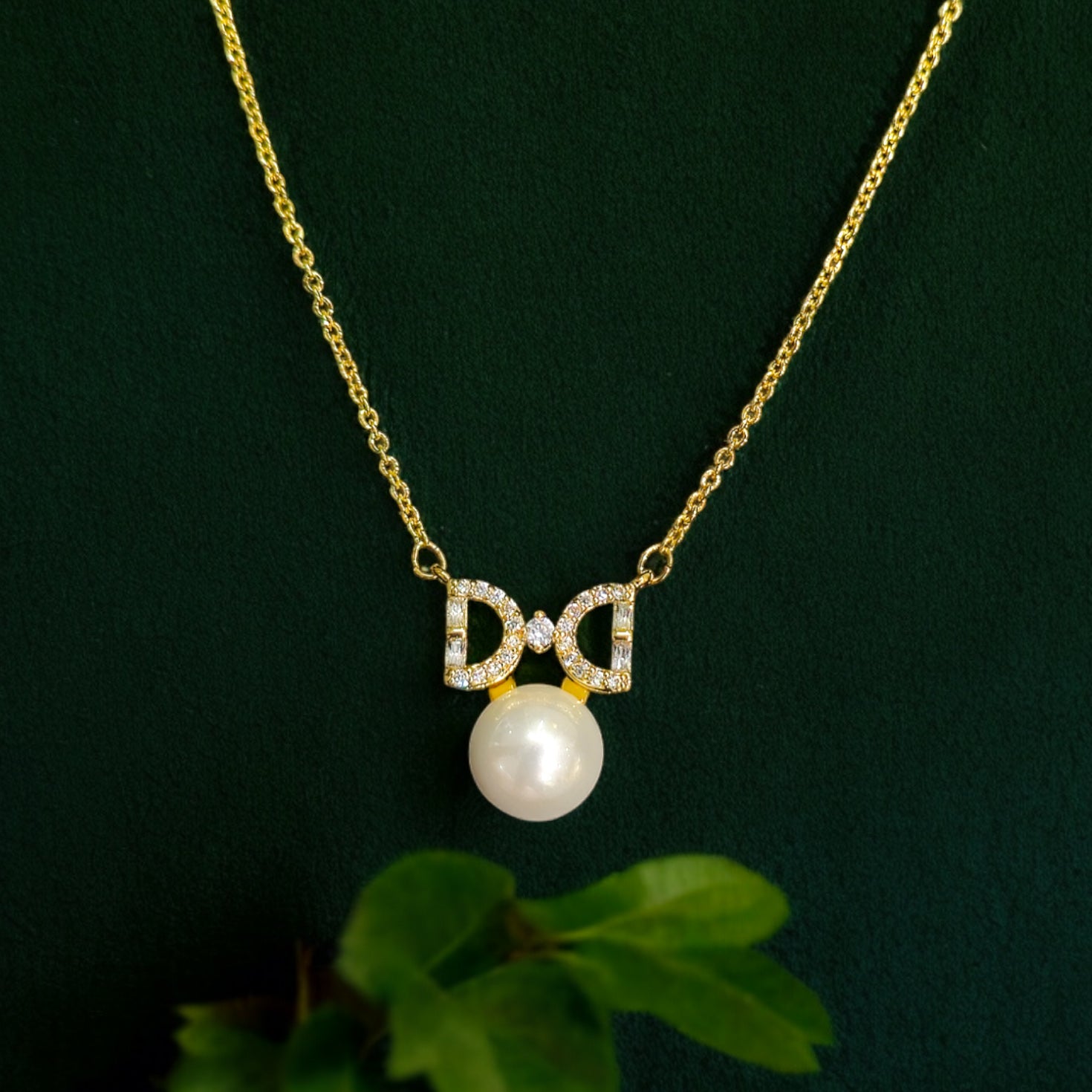 Gold Plated CZ White Pearl Chain Pednant