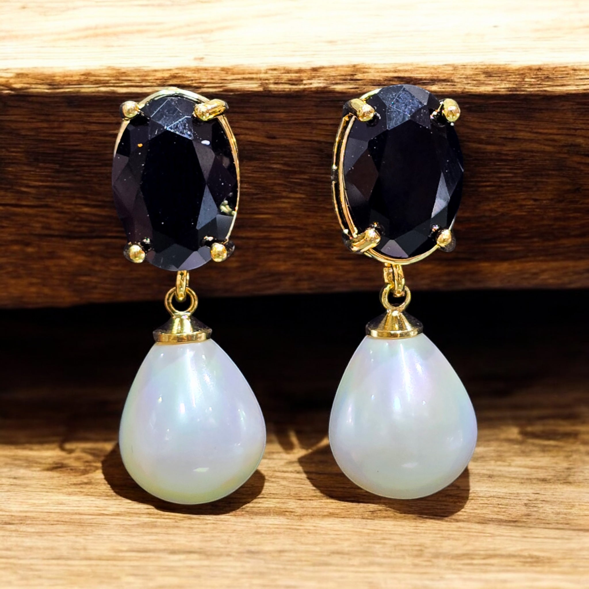 FW Black AD Western Earring with White Pearl