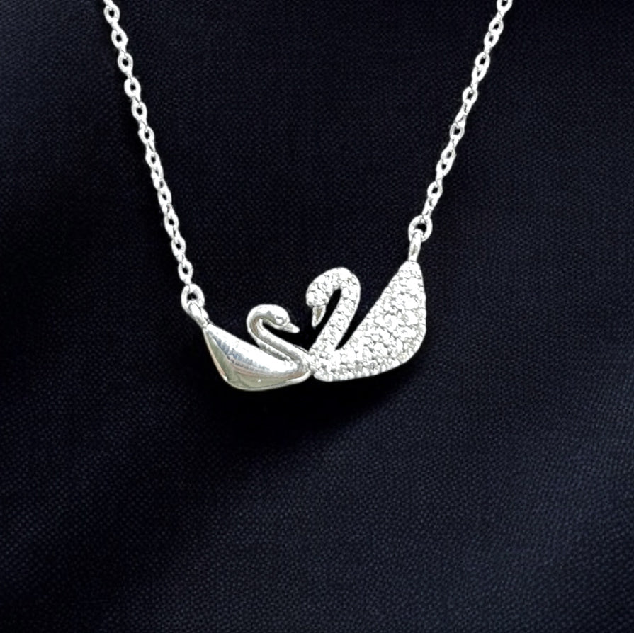 FW Rhodium Plated Swan Chain Pendant