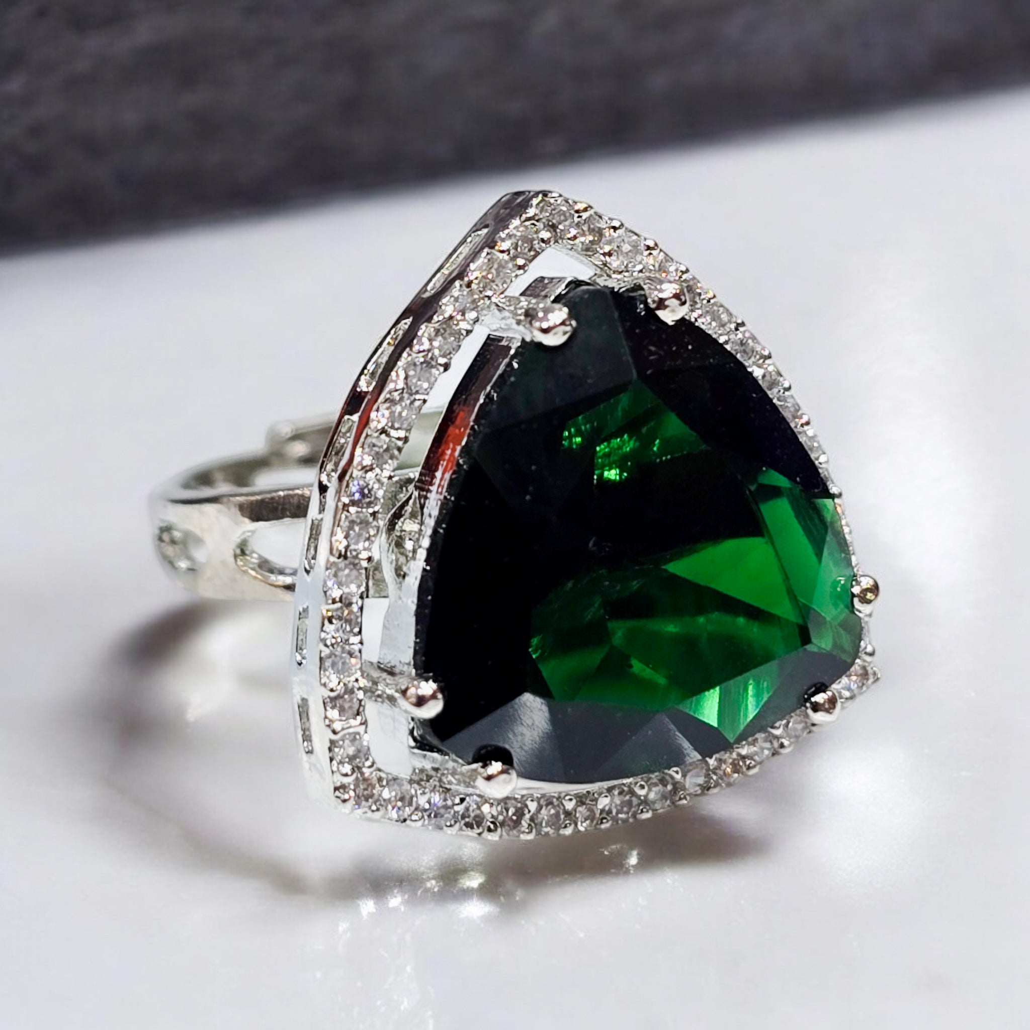 FW Emerald AD adjustable ring