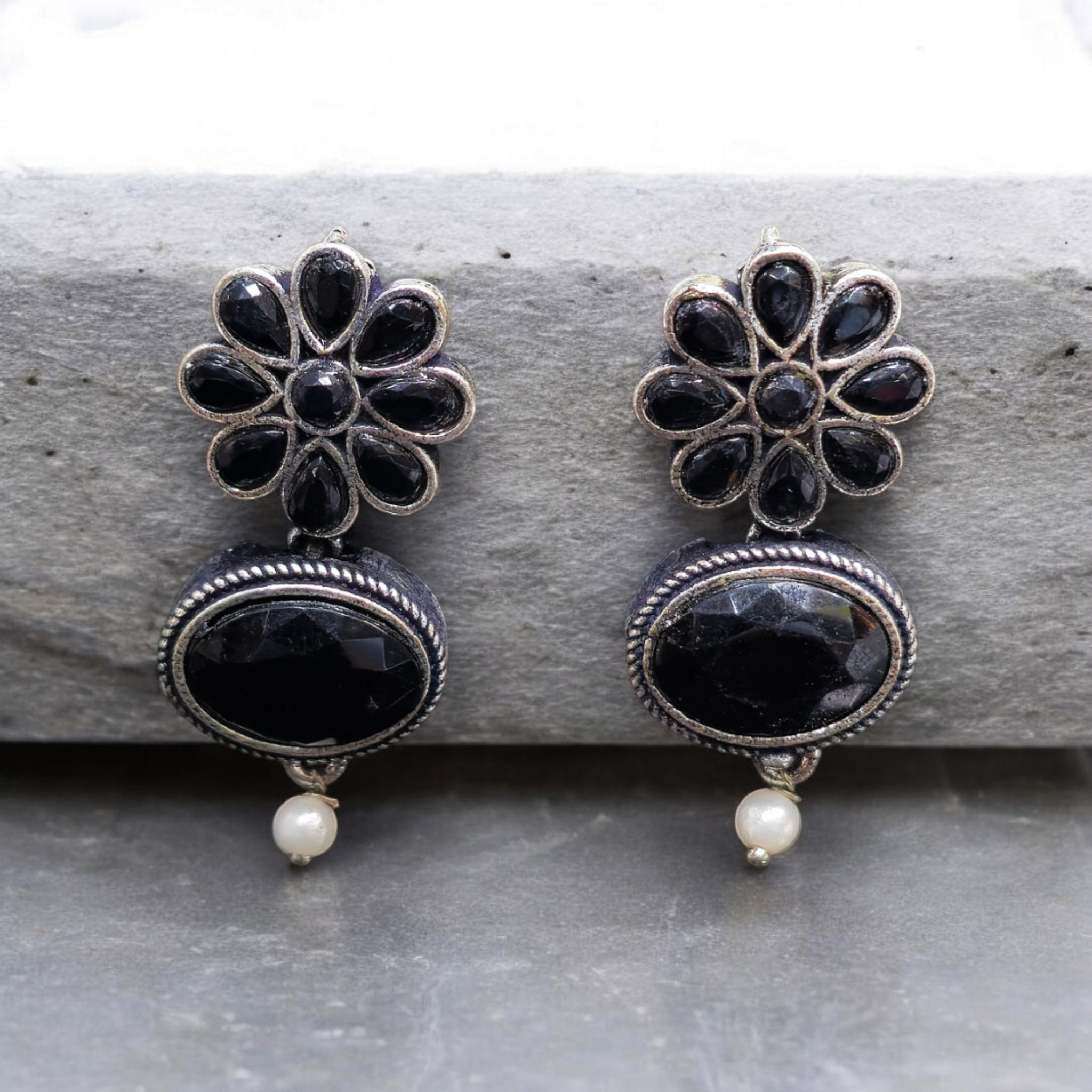 FW Black Oxidized Necklace with Earrings