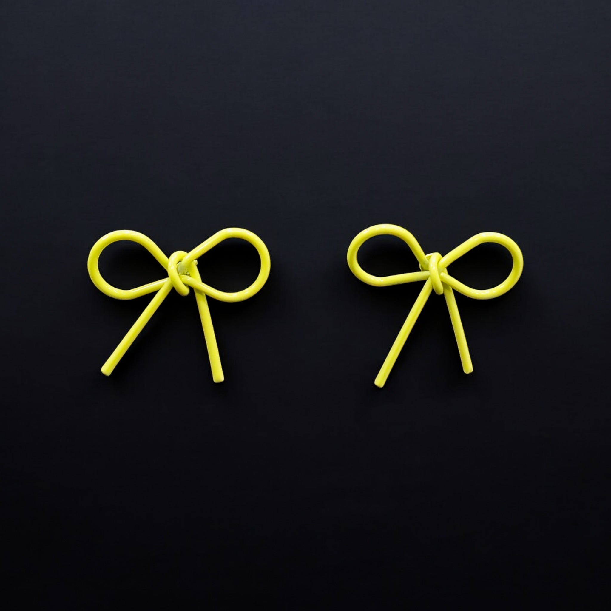 FW Yellow Knot Stud