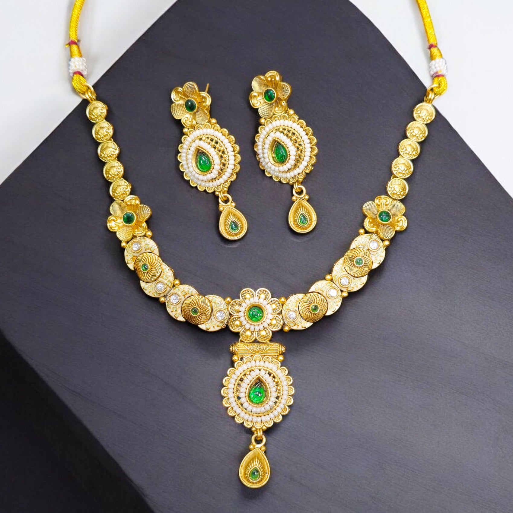 FW Green Pearl Antique Necklace with Earrings