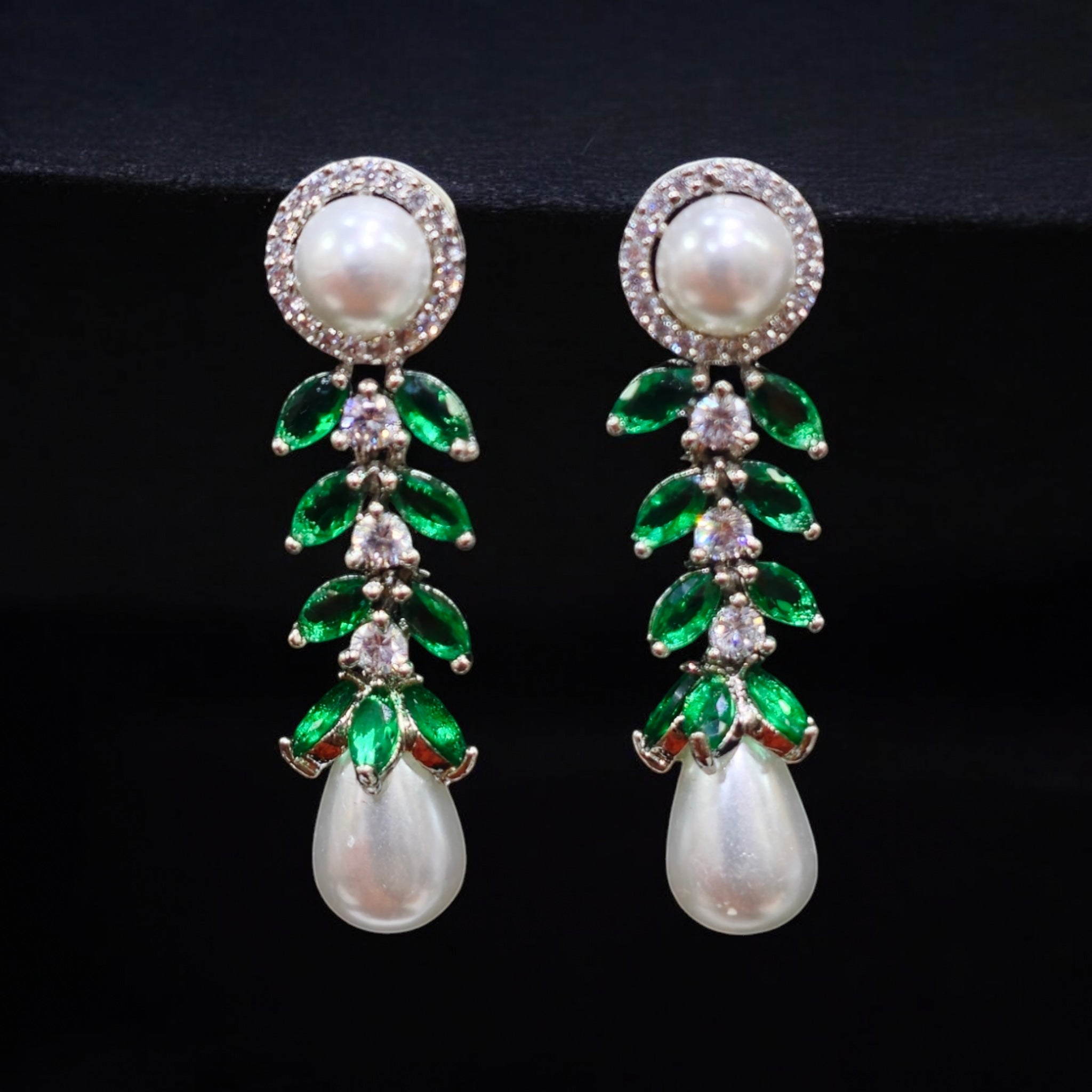 FW Green AD Rhodium Plated Pearl Dangling