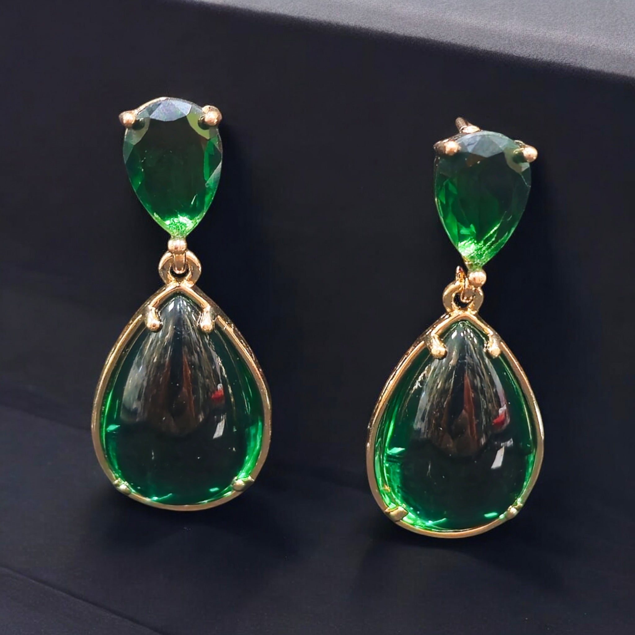 FW Green Stone Dangling Earring