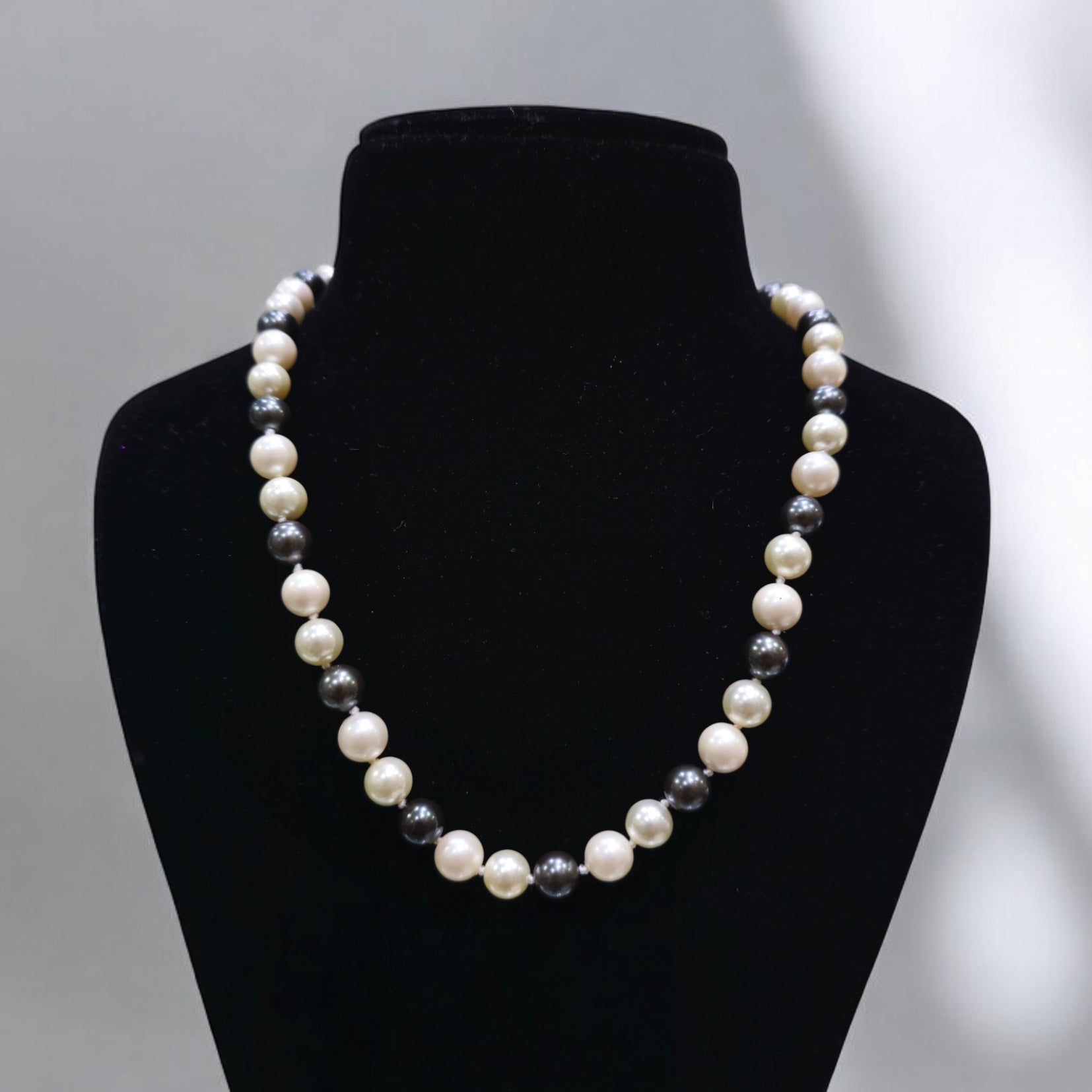 FW Grey & White Pearl Mala with Earrings