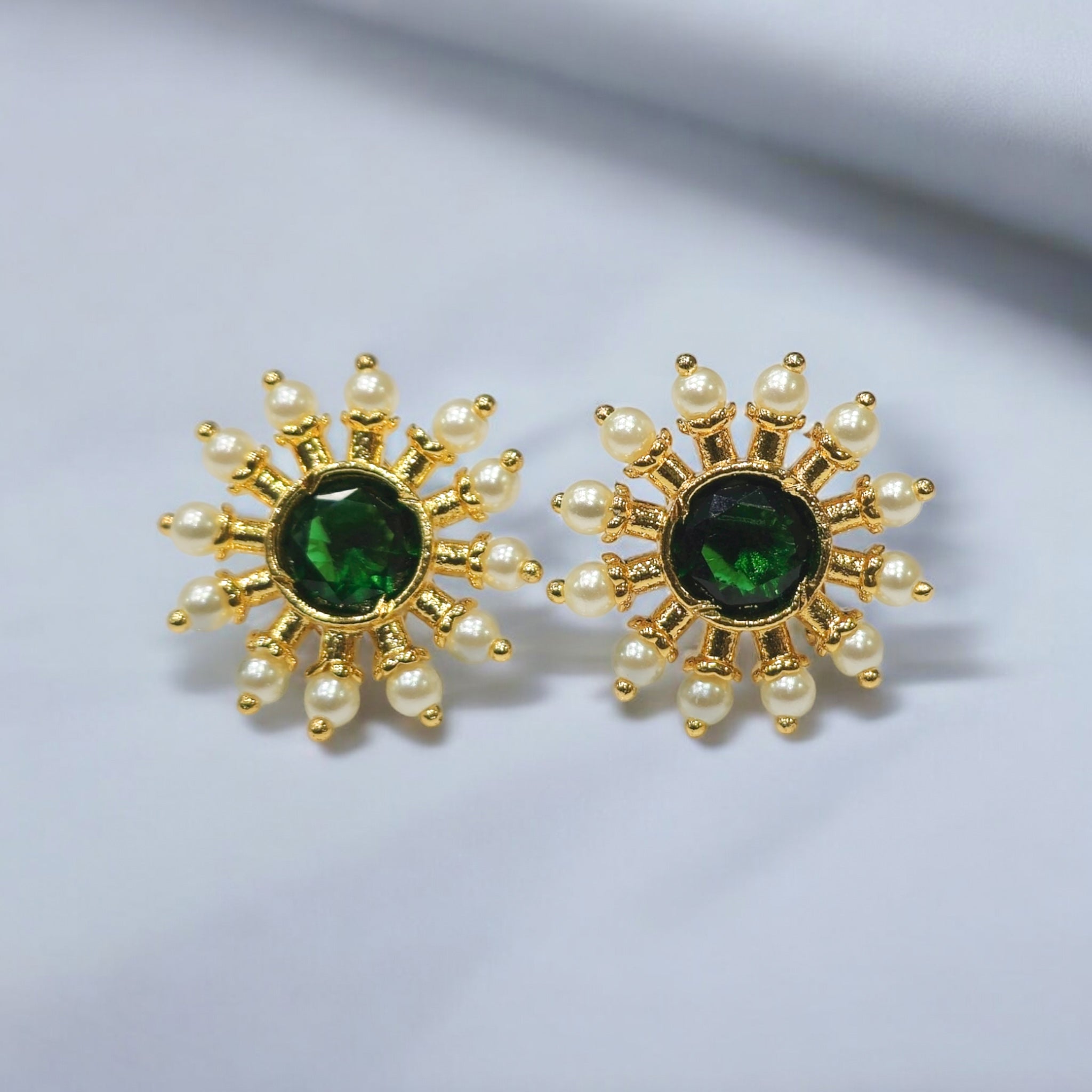 FW Green Stone Pearl Antique Studs