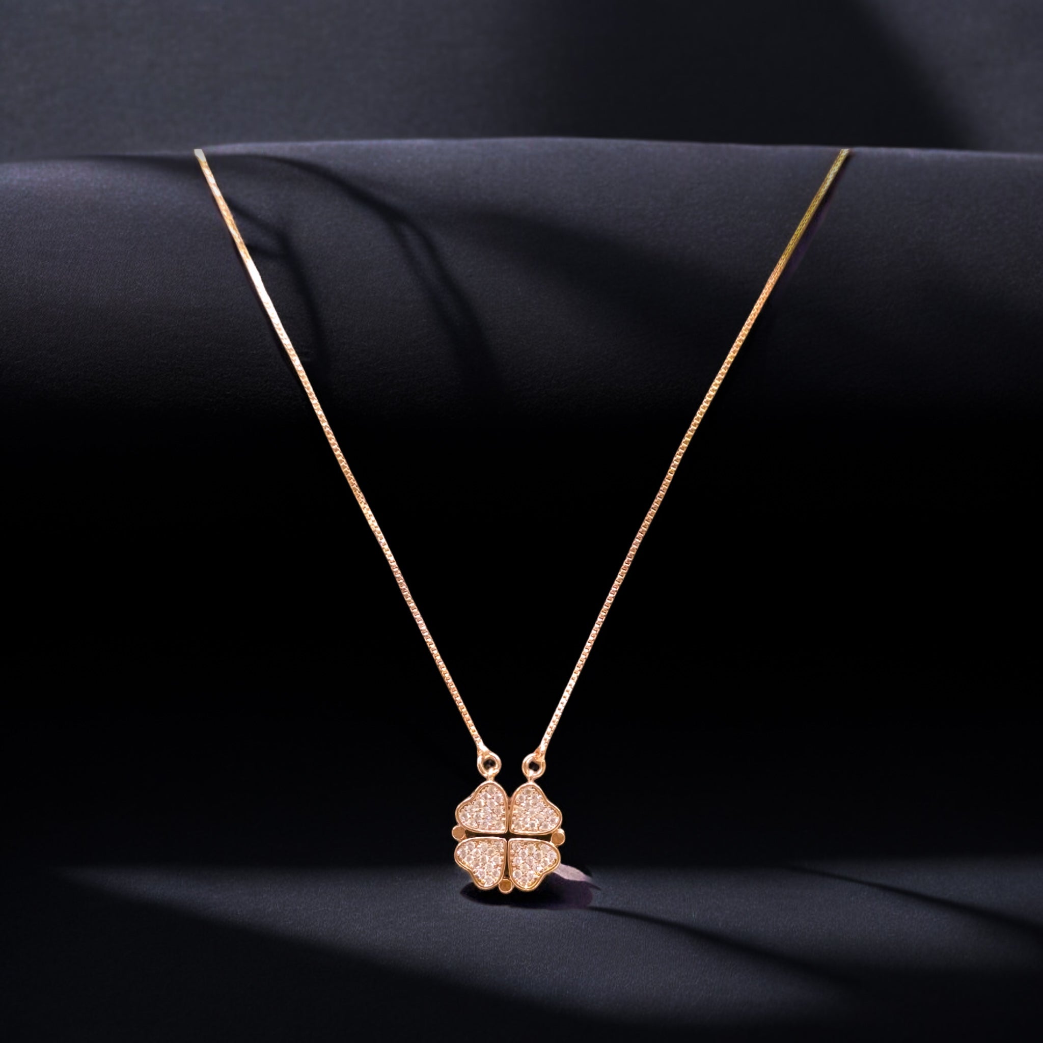 Magnetic Clover AD Stone Rosegold Chain Pendant